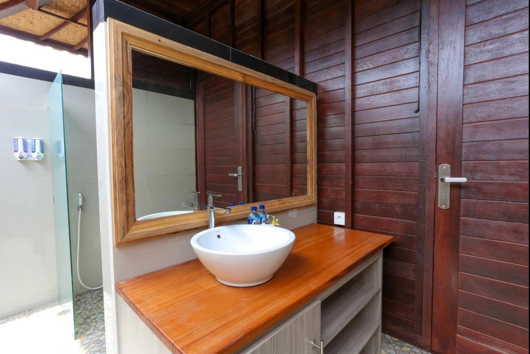 Island Cabanas Formerly Taman Sari Villa Lembongan Exteriör bild